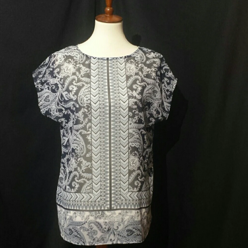 LIZ CLAIBORNE Sheer Top.8 - Picture 1 of 4